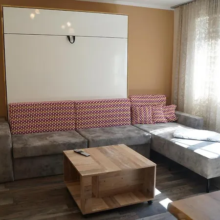 Haus Laura לאנגנפלד